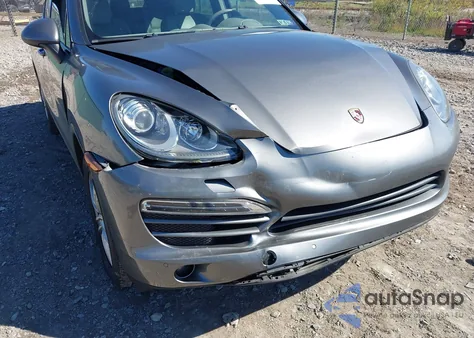 2013 Porsche Cayenne z USA, uszkodzony, nr VIN WP1AA2A2XDLA04797